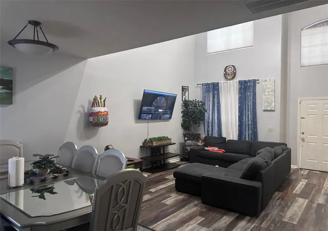 2nd image of 3727 Ashford Villa Ln, Houston, TX 77082 | MLS# 43600805