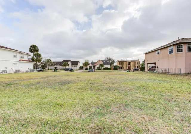 5th image of 0 E Circle Dr, Houston, TX 77071 | MLS# 81545773