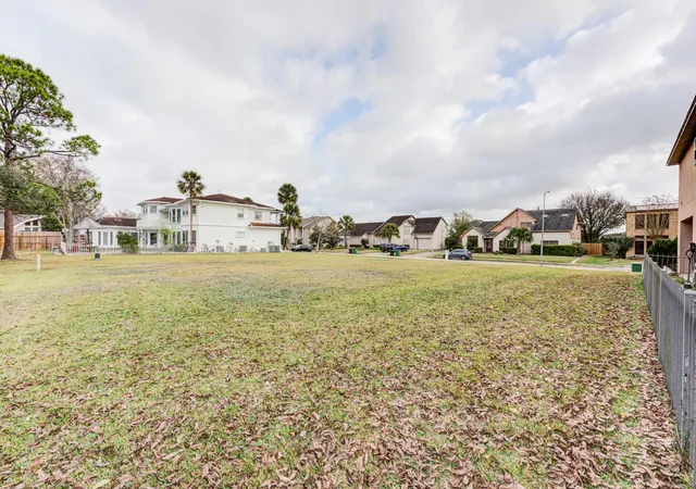 8th image of 0 E Circle Dr, Houston, TX 77071 | MLS# 81545773