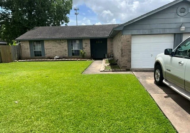 Homes for sale in Webster, TX | 2902 Plymouth Colony Dr, Webster, TX 77598 | MLS# 30683219
