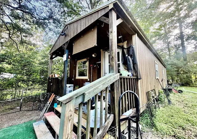 11th image of 2559 Tucker Rd, Silsbee, TX 77656 | MLS# 79708737