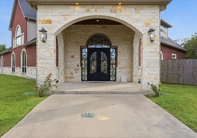 Homes for sale in Orange, TX | 5215 Tomcat Trl, Orange, TX 77632 | MLS# 23404204