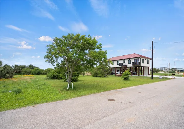 Photo 3 of Land for sale at 3902 El Lago St, Galveston, TX 77554 | MLS# 40644734 | Listing updated on 2026-04-28