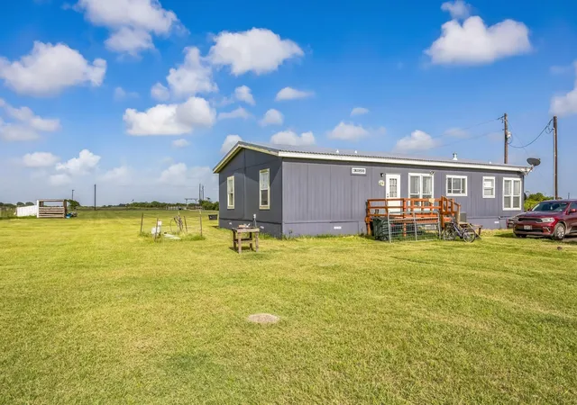 Homes for sale in Palacios, TX | 248 County Road 477, Palacios, TX 77465 | MLS# 27287130