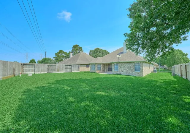 Photo 3 of Single family home for sale at 12318 Georgetown Park Ct, Houston, TX 77058 | MLS# 74733407 | Listing updated on 2026-08-28