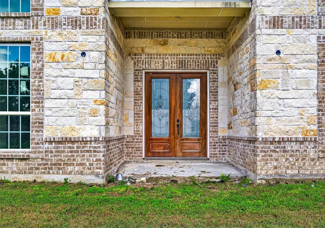 3rd image of 1013 Battlebell Rd, Highlands, TX 77562 | MLS# 33620647