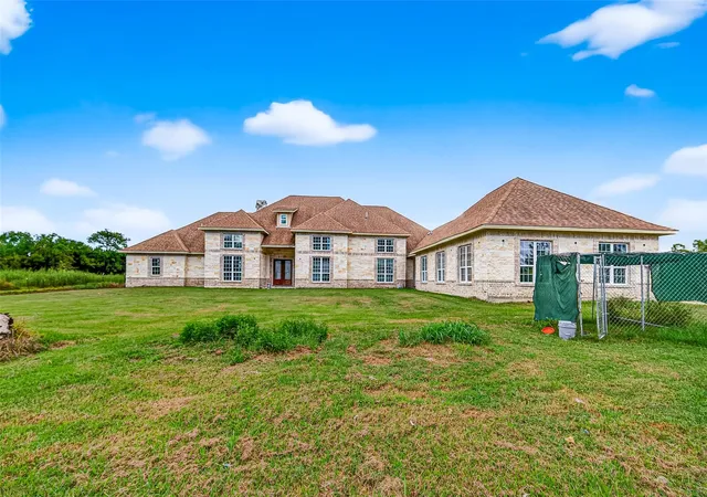 4th image of 1013 Battlebell Rd, Highlands, TX 77562 | MLS# 33620647