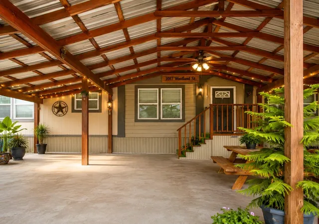 2nd image of 1017 Woodland St, Channelview, TX 77530 | MLS# 96257284