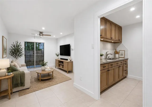 Homes for sale in Houston, TX | 7200 Clarewood Dr #1700, Houston, TX 77036 | MLS# 36428655