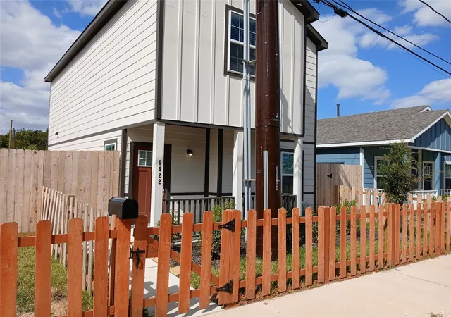 1st image of 6422 Calhoun Rd, Houston, TX 77021 | MLS# 17459702