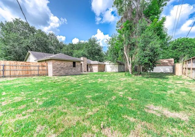 Photo 30 of Sale Pending at 1908 Maxwell Cir, Alvin, TX 77511 | MLS# 15014618 | Listing updated on 2026-10-10