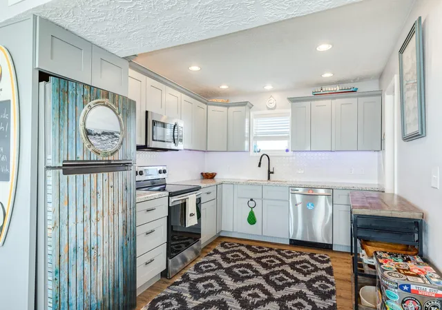 Homes for sale in Surfside Beach, TX | 722 Beach Dr, Surfside Beach, TX 77541 | MLS# 69850635
