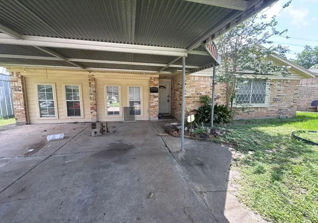 Homes for sale in Channelview, TX | 666 Overbluff St, Channelview, TX 77530 | MLS# 2324241
