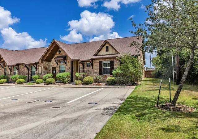 Photo 3 of Townhouse for sale at 3325 Wakewell Ct, College Station, TX 77845 | MLS# 15912335 | Listing updated on 2026-09-09