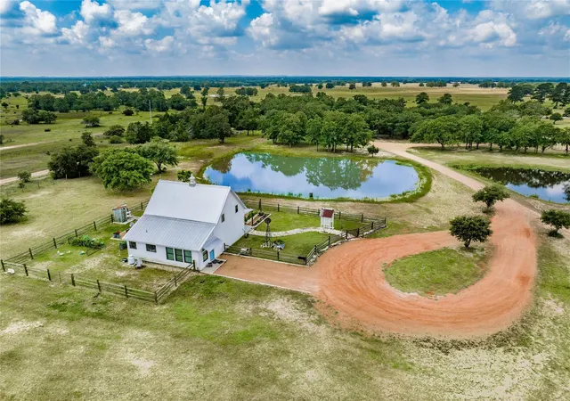 4th image of 5939 Round Top Rd, Carmine, TX 78932 | MLS# 93882522