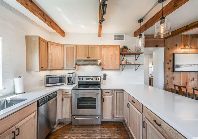 Photo 3 of Single family home for sale at 801 Seashell Dr, Surfside Beach, TX 77541 | MLS# 52718105 | Listing updated on 2026-08-27