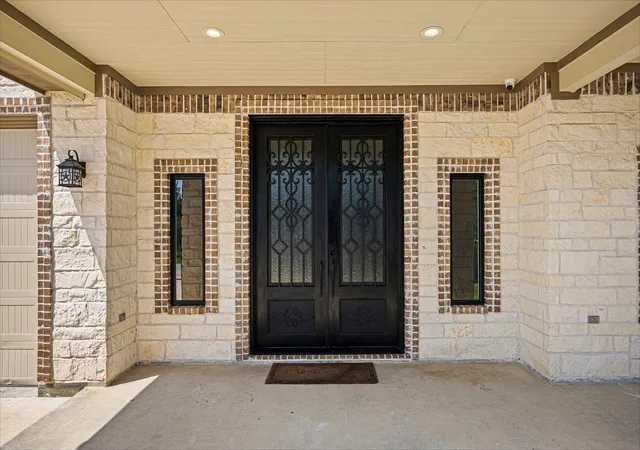Photo 4 of Single family home for sale at 7105 Weyburn St, Houston, TX 77028 | MLS# 93535248 | Listing updated on 2026-08-27