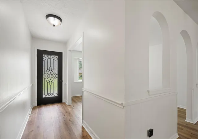 3rd image of 10642 Mayfield Rd, Houston, TX 77043 | MLS# 30524523
