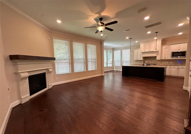 image of 11 Silver Rock Dr, Tomball, TX 77375 | MLS# 22260139