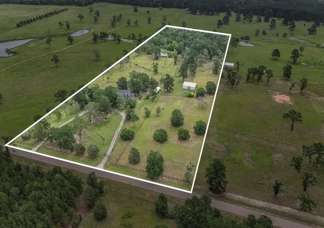 Photo 1 of Land for sale at 32540 Courtneyy Rd, Navasota, TX 77868 | MLS# 68272211 | Listing updated on 2026-07-10