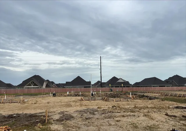 2nd image of 11918 Old Fashion Cir, Mont Belvieu, TX 77535 | MLS# 60464221