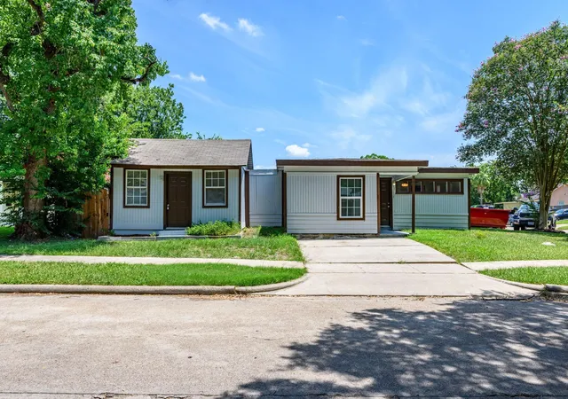 4th image of 1012 W Hart Ave, Pasadena, TX 77506 | MLS# 63093743