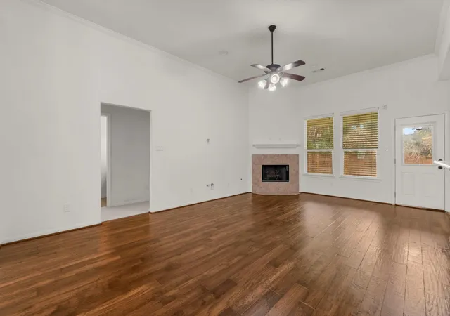 Photo 4 of Single family home for sale at 638 Spring Forest Ct, Conroe, TX 77302 | MLS# 58513654 | Listing updated on 2026-08-07