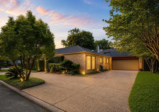 2nd image of 619 Rancho Bauer Dr, Houston, TX 77079 | MLS# 11259477