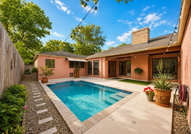 4th image of 619 Rancho Bauer Dr, Houston, TX 77079 | MLS# 11259477