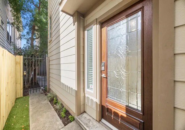 4th image of 932 W 26Th St #B, Houston, TX 77008 | MLS# 16664505