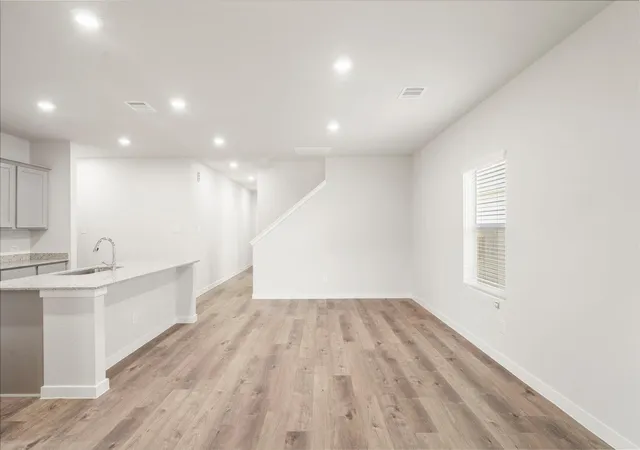 3rd image of 26206 Venus Trap Trl, Katy, TX 77493 | MLS# 63563266