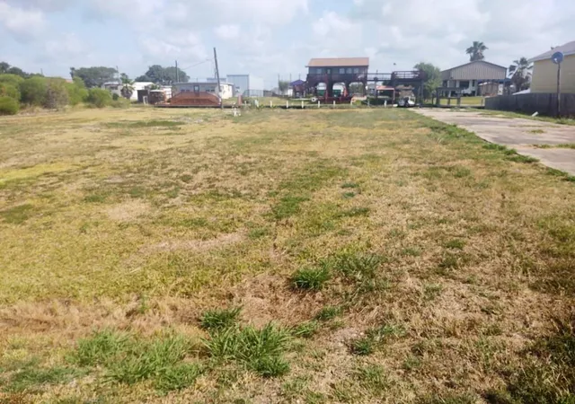 2nd image of 94 Neptune, Bay City, TX 77414 | MLS# 86746507