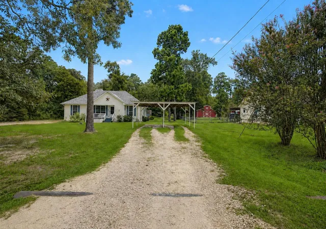 3rd image of 65 Cauthen Dr, Huntsville, TX 77320 | MLS# 46373811