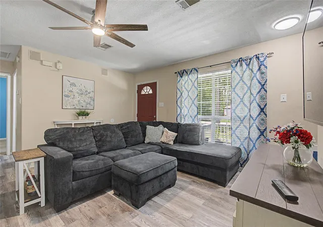 5th image of 65 Cauthen Dr, Huntsville, TX 77320 | MLS# 46373811