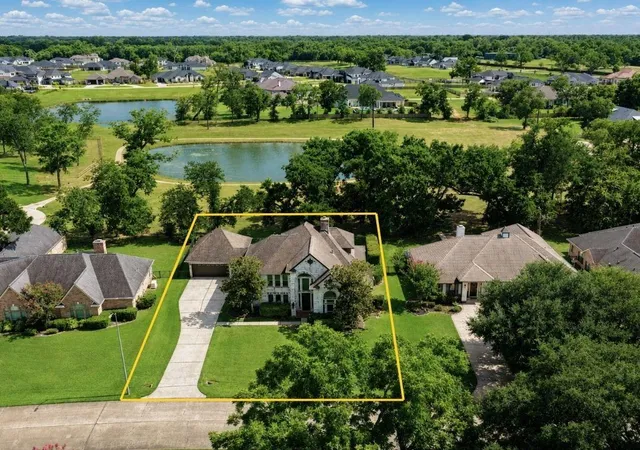 2nd image of 33107 Whitley Ct, Fulshear, TX 77441 | MLS# 36978111