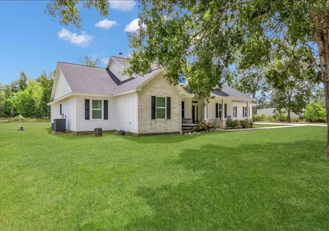 Homes for sale in Anahuac, TX | 4410 State Hwy 61, Anahuac, TX 77514 | MLS# 60590124