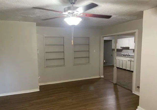 Homes for sale in Houston, TX | 5939 Belarbor St, Houston, TX 77033 | MLS# 35931632