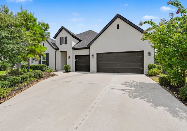 3rd image of 10 Venetia Grove Dr, Tomball, TX 77375 | MLS# 64656763