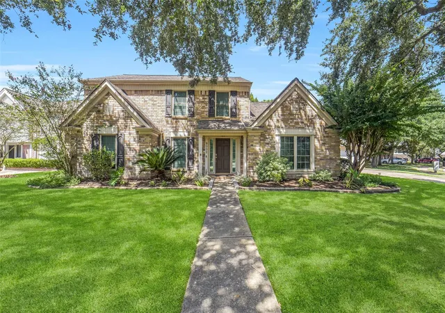 Photo 1 of Sale Pending at 9002 Havencrest Dr, Houston, TX 77083 | MLS# 32460165 | Listing updated on 2026-09-15