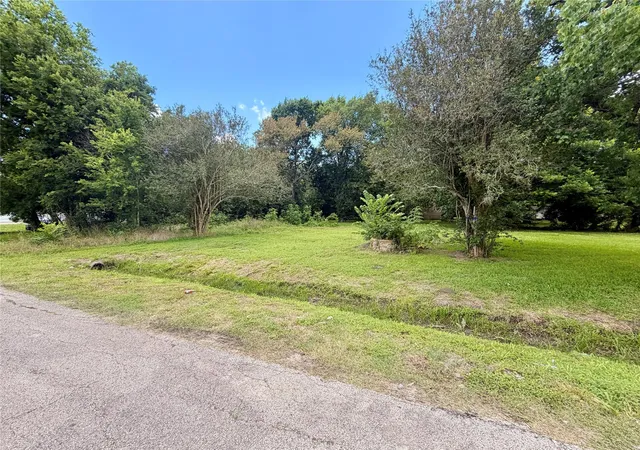 Photo 2 of Land for sale at 0 Carmen St, Houston, TX 77033 | MLS# 63422985 | Listing updated on 2026-06-12