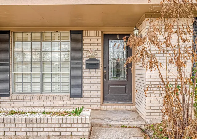 Photo 2 of Single family home for sale at 4506 Mimosa Dr, Bellaire, TX 77401 | MLS# 65140642 | Listing updated on 2026-07-23