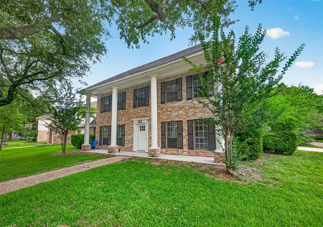 Photo 2 of Single family home for sale at 1331 Dominion Dr, Katy, TX 77450 | MLS# 2405798 | Listing updated on 2026-09-03
