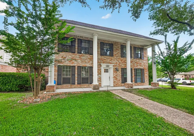 Photo 3 of Single family home for sale at 1331 Dominion Dr, Katy, TX 77450 | MLS# 2405798 | Listing updated on 2026-09-03