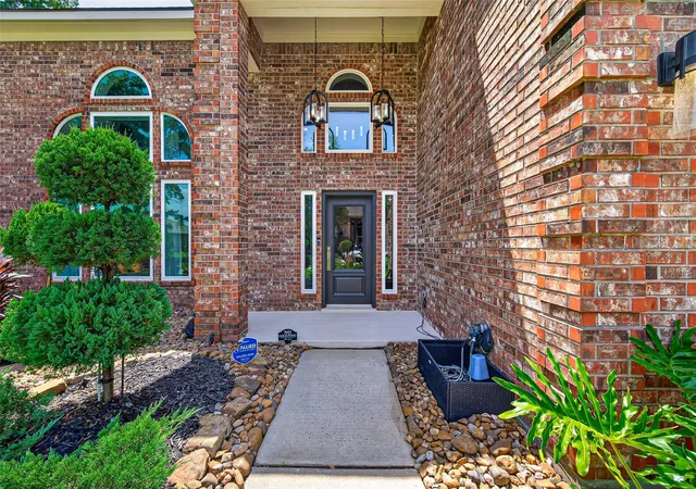 Photo 3 of Sale Pending at 8422 Atascocita Lake Way, Humble, TX 77346 | MLS# 47311228 | Listing updated on 2026-09-16