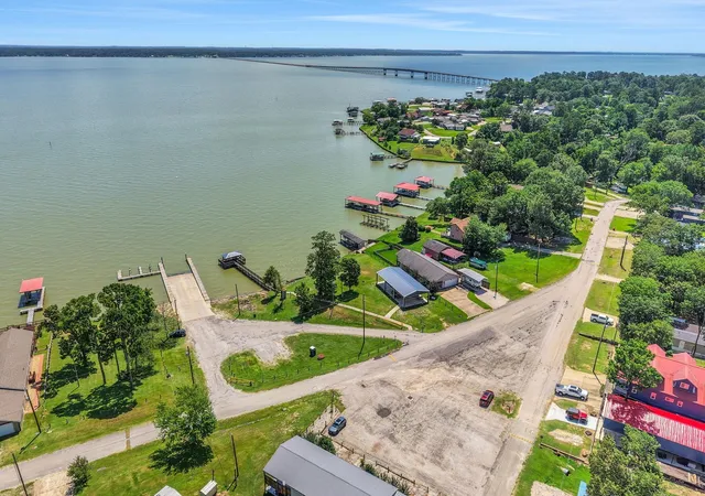 18th image of 321 E Woodland Shores Dr, Pointblank, TX 77364 | MLS# 77599380