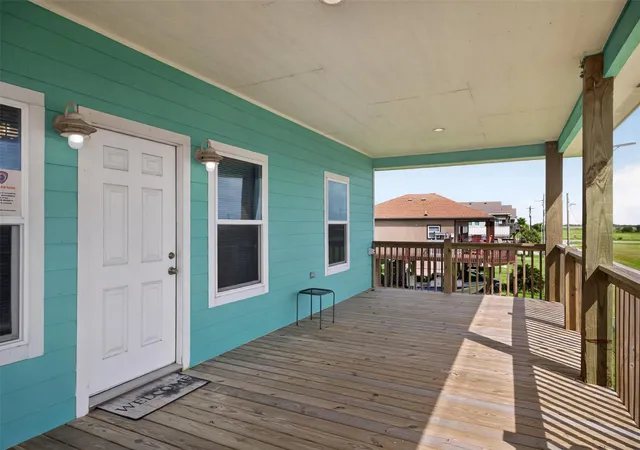 Photo 3 of Single family home for sale at 971 Meynig Dr, Port Bolivar, TX 77650 | MLS# 97503639 | Listing updated on 2026-08-12