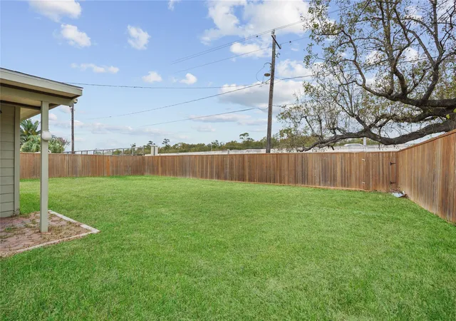 Homes for sale in Houston, TX | 623 Rockbrook Dr, Houston, TX 77015 | MLS# 26294297