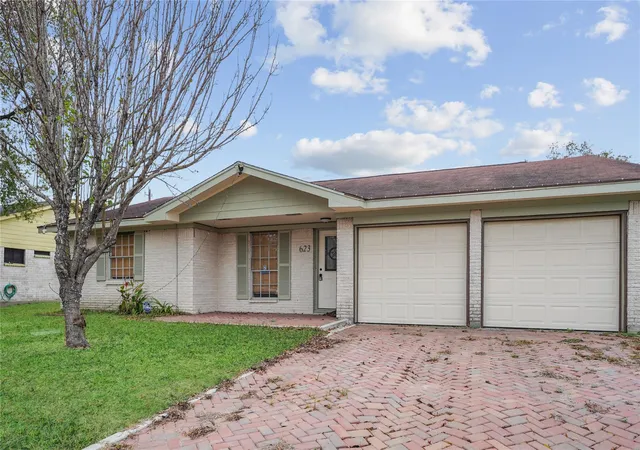 Homes for sale in Houston, TX | 623 Rockbrook Dr, Houston, TX 77015 | MLS# 26294297