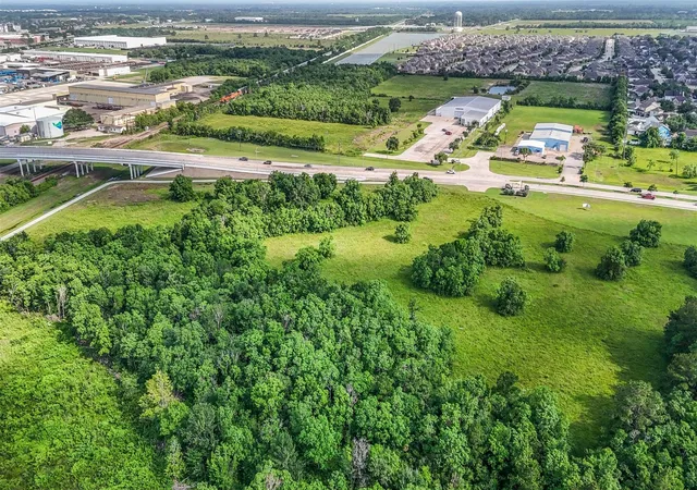 Photo 3 of Land for sale at 3901 Magnolia Pkwy, Pearland, TX 77584 | MLS# 35675185 | Listing updated on 2026-06-10