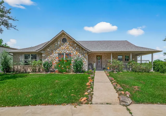 3rd image of 1030 Ginger St, Santa Fe, TX 77517 | MLS# 5890700